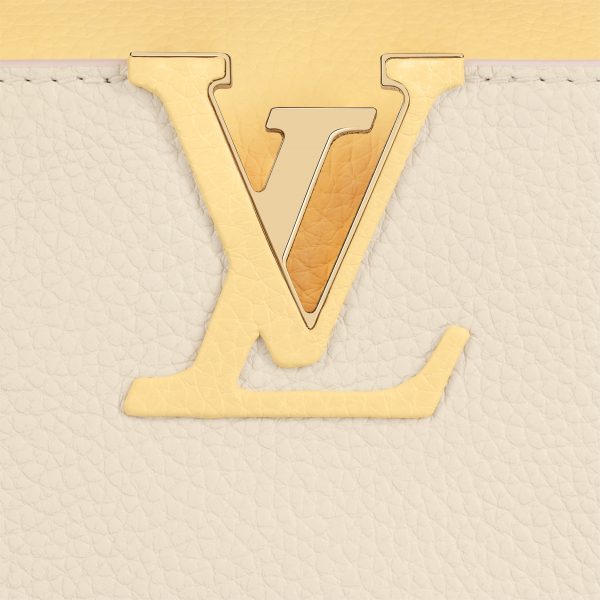 Louis Vuitton M59883 Capucines MM Cream