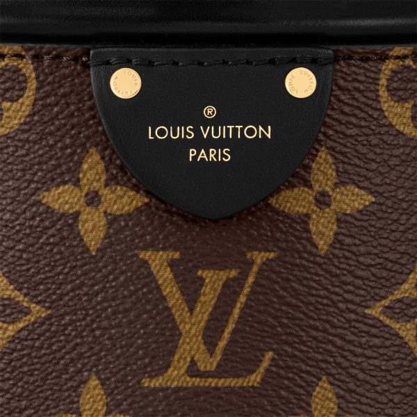 Louis Vuitton Canoé M83480 Monogram