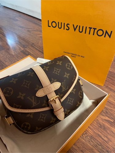 Louis Vuitton Monogram M46740 Saumur BB photo review